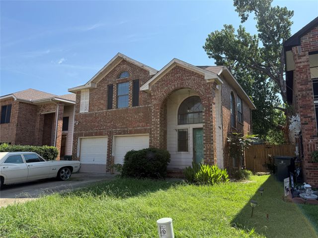 703 Meadowcreek Court, Garland, TX 75043
