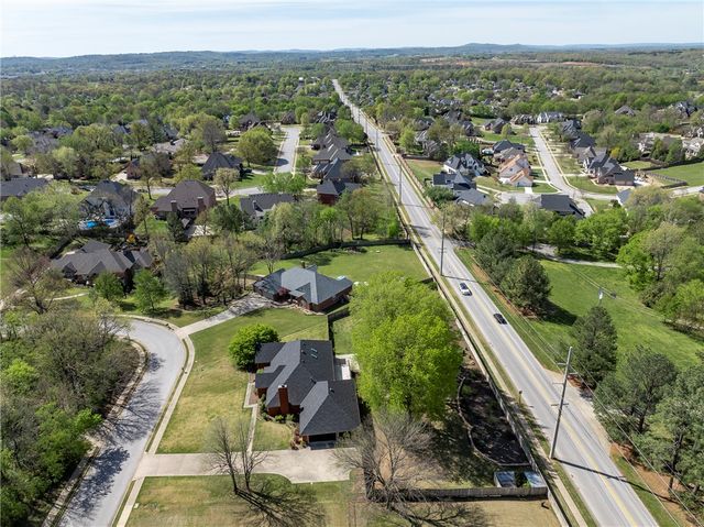 3874 Tahoe Circle Drive, Springdale, AR 72762