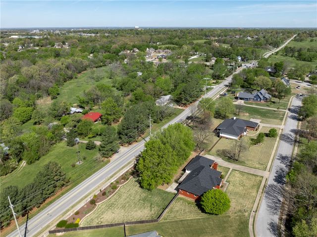 3874 Tahoe Circle Drive, Springdale, AR 72762