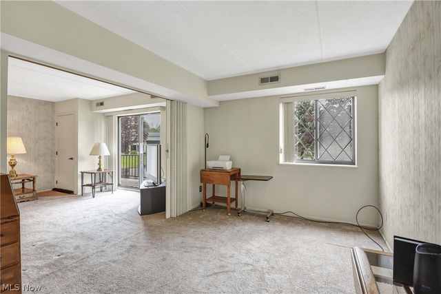 4849 Grace Road 122, North Olmsted, OH 44070
