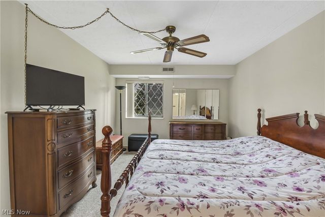 4849 Grace Road 122, North Olmsted, OH 44070
