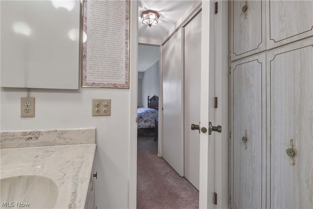 4849 Grace Road 122, North Olmsted, OH 44070