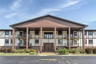 4849 Grace Road 122, North Olmsted, OH 44070