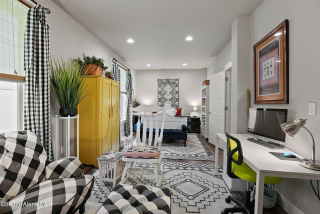 7996 N Hibiscus Lane, Coeur D'alene, ID 83814