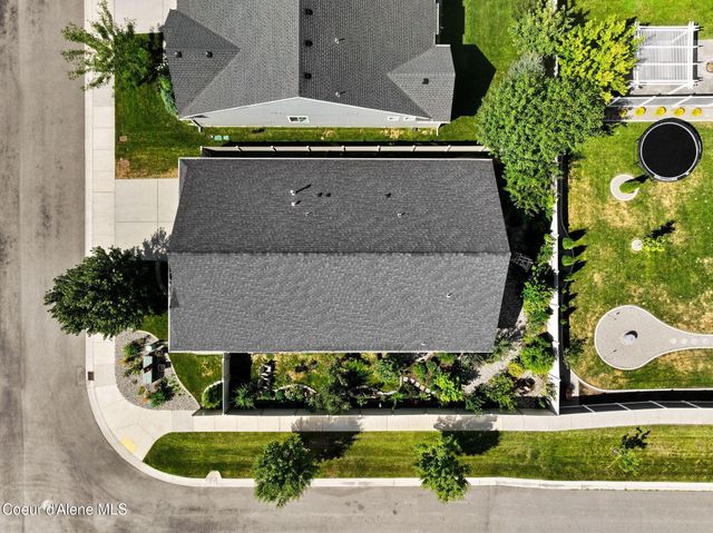 7996 N Hibiscus Lane, Coeur D'alene, ID 83814