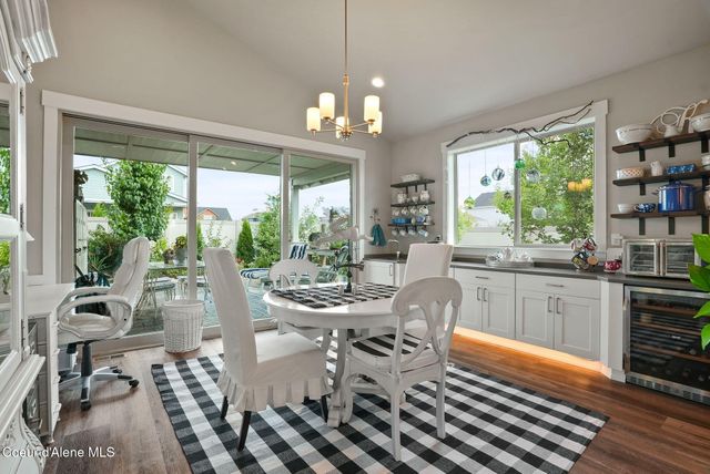 7996 N Hibiscus Lane, Coeur D'alene, ID 83814