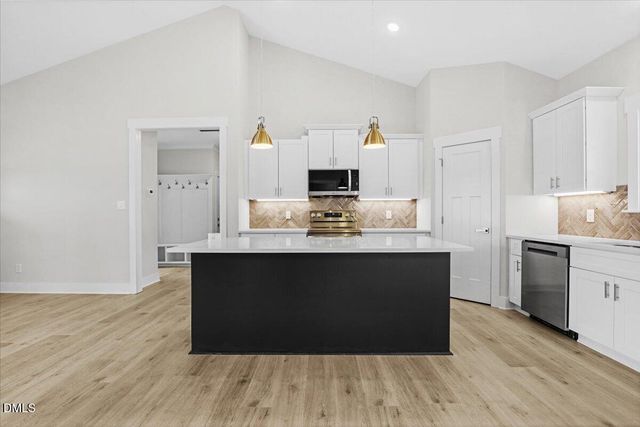 9219 N Beaver Creek Way, Middlesex, NC 27557