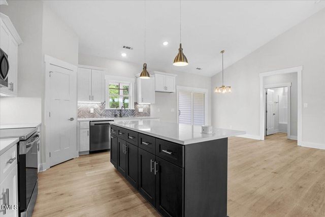 9219 N Beaver Creek Way, Middlesex, NC 27557