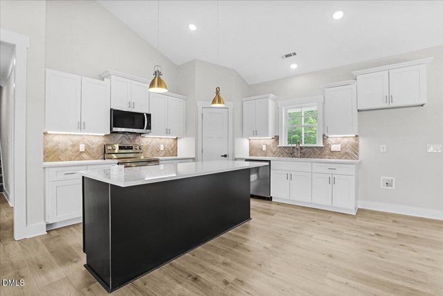 9219 N Beaver Creek Way, Middlesex, NC 27557