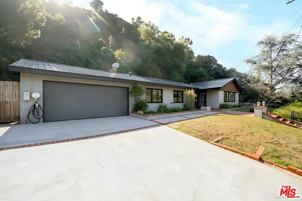 5532 Ocean View Boulevard, La Canada Flintridge, CA 91011