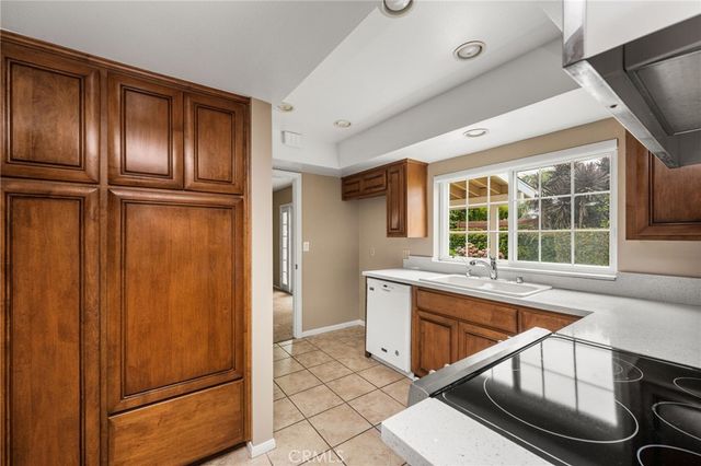 5242 Loyola, Westminster, CA 92683