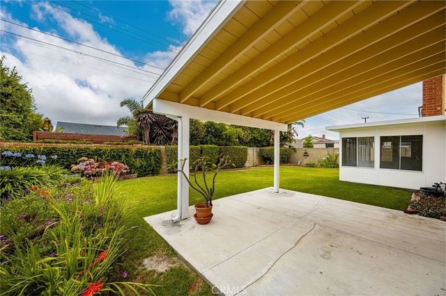 5242 Loyola, Westminster, CA 92683