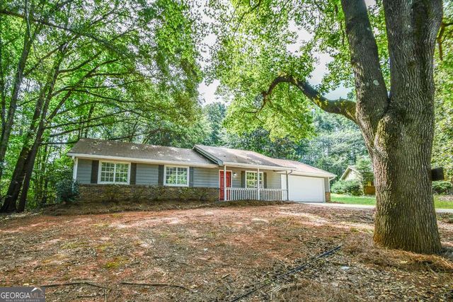 110 E Country Woods Drive, Covington, GA 30016