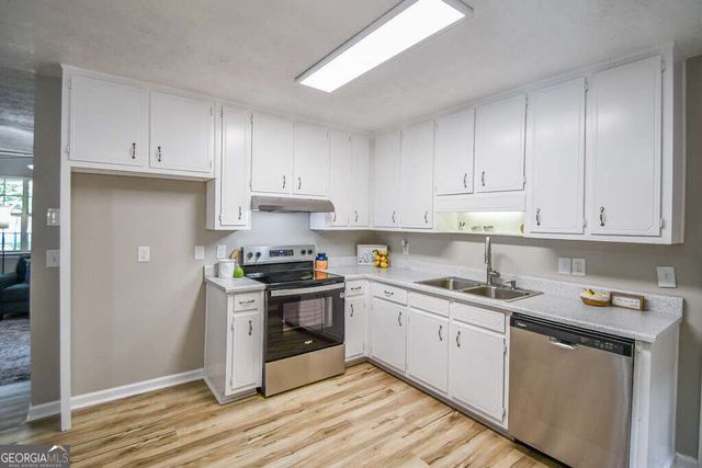 110 E Country Woods Drive, Covington, GA 30016
