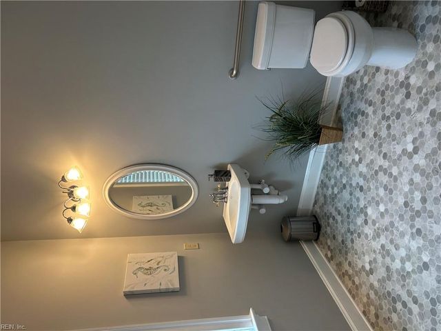 7319 Martin St Ste 3, Gloucester, VA 23061
