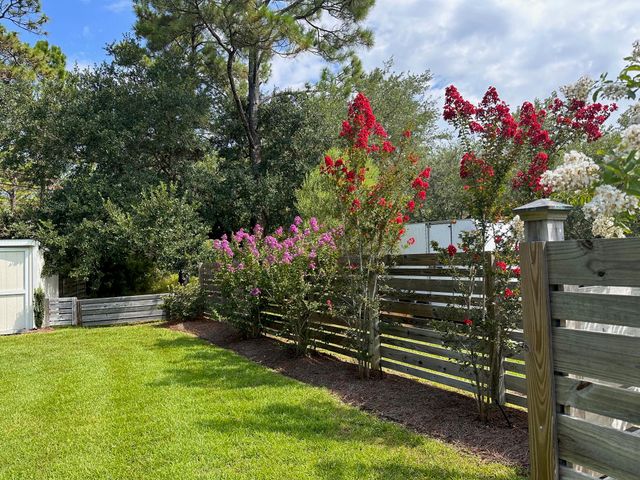 171 Dolphin Cove, Freeport, FL 32439
