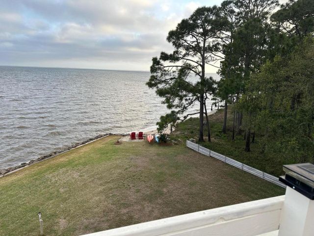 171 Dolphin Cove, Freeport, FL 32439