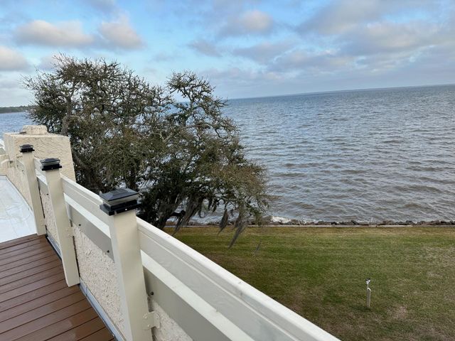 171 Dolphin Cove, Freeport, FL 32439