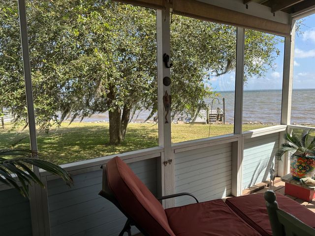 171 Dolphin Cove, Freeport, FL 32439
