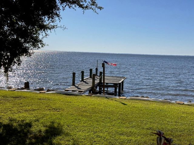 171 Dolphin Cove, Freeport, FL 32439