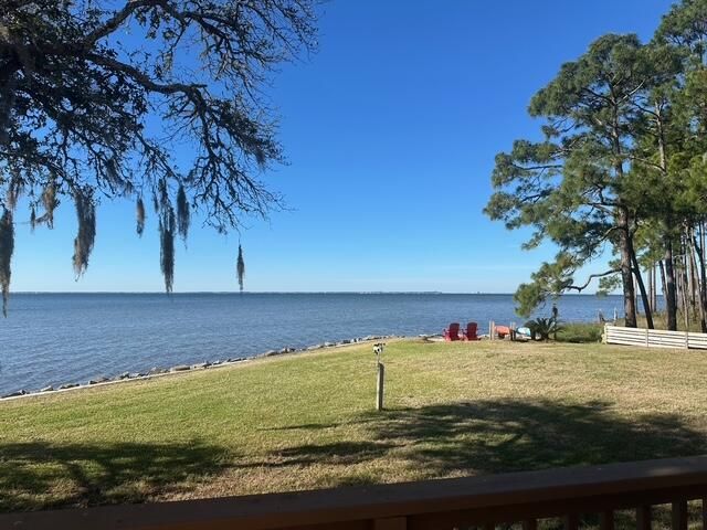 171 Dolphin Cove, Freeport, FL 32439