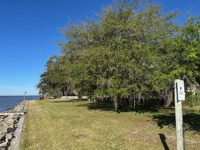 171 Dolphin Cove, Freeport, FL 32439