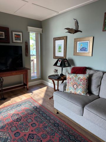 171 Dolphin Cove, Freeport, FL 32439