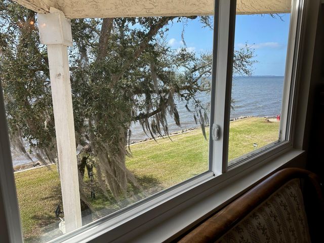 171 Dolphin Cove, Freeport, FL 32439
