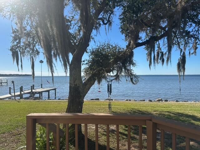171 Dolphin Cove, Freeport, FL 32439