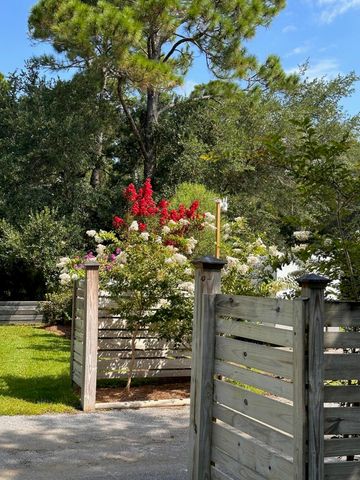 171 Dolphin Cove, Freeport, FL 32439