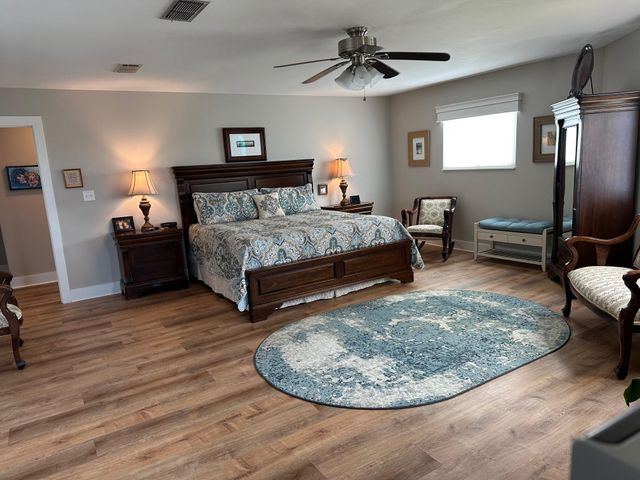 171 Dolphin Cove, Freeport, FL 32439