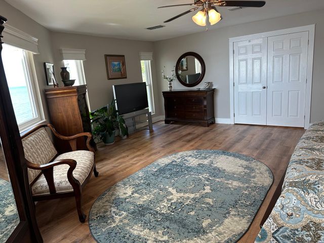 171 Dolphin Cove, Freeport, FL 32439
