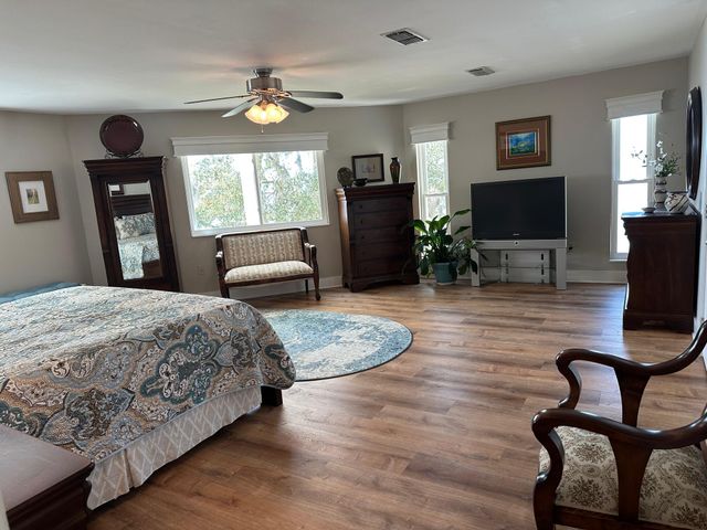 171 Dolphin Cove, Freeport, FL 32439