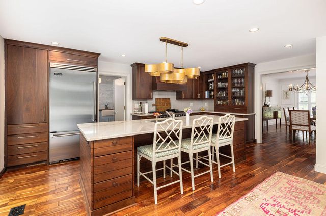 37 Fort Royal Avenue, Charleston, SC 29407