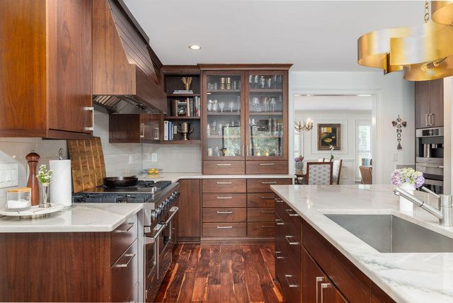 37 Fort Royal Avenue, Charleston, SC 29407