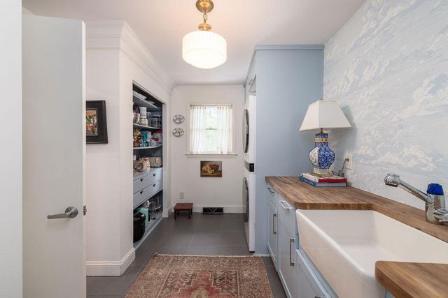 37 Fort Royal Avenue, Charleston, SC 29407