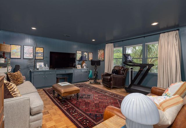 37 Fort Royal Avenue, Charleston, SC 29407