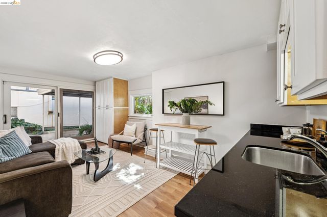 1622 Scenic Ave, Berkeley, CA 94709