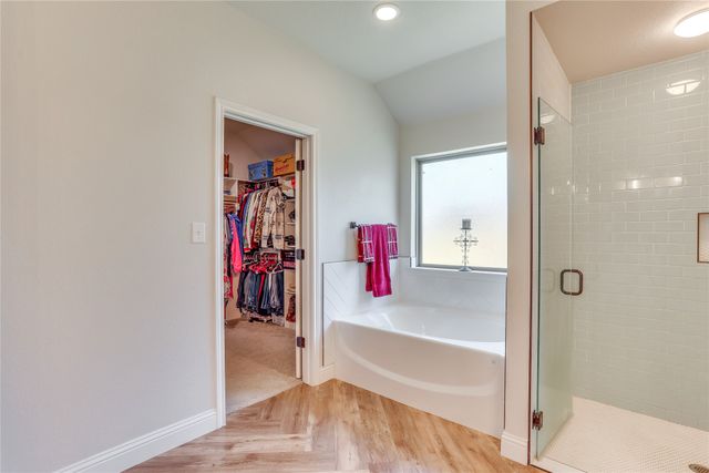1000 Churchill Lane, Millsap, TX 76066