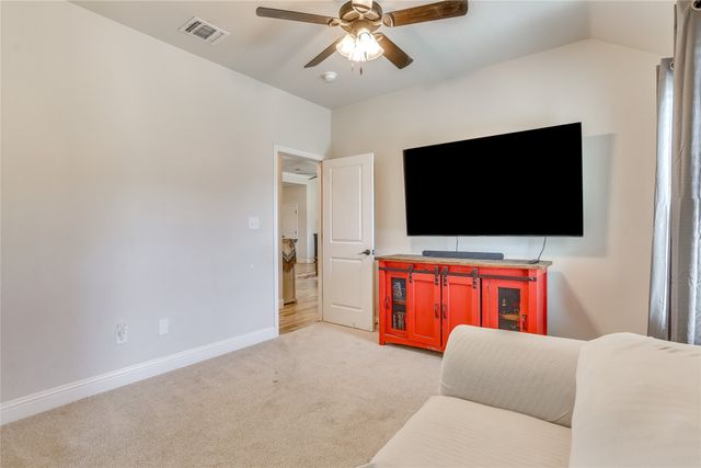 1000 Churchill Lane, Millsap, TX 76066