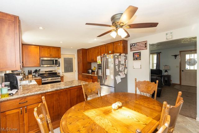 1085 Novak Road, Grafton, OH 44044