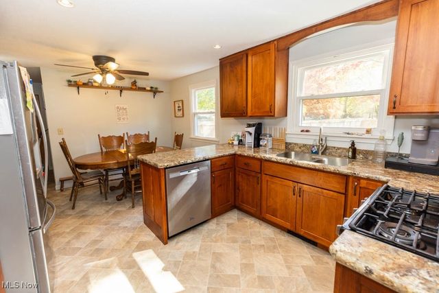 1085 Novak Road, Grafton, OH 44044