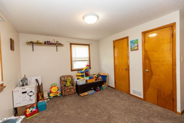 1085 Novak Road, Grafton, OH 44044