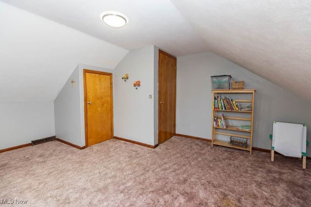 1085 Novak Road, Grafton, OH 44044