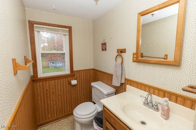 1085 Novak Road, Grafton, OH 44044