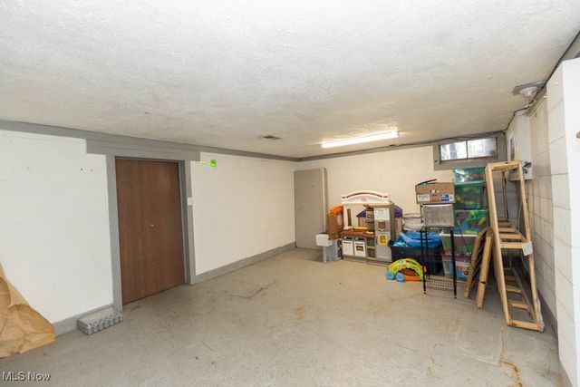 1085 Novak Road, Grafton, OH 44044