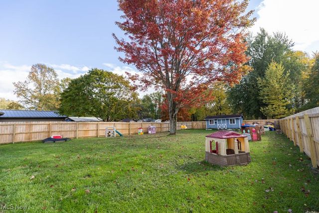 1085 Novak Road, Grafton, OH 44044