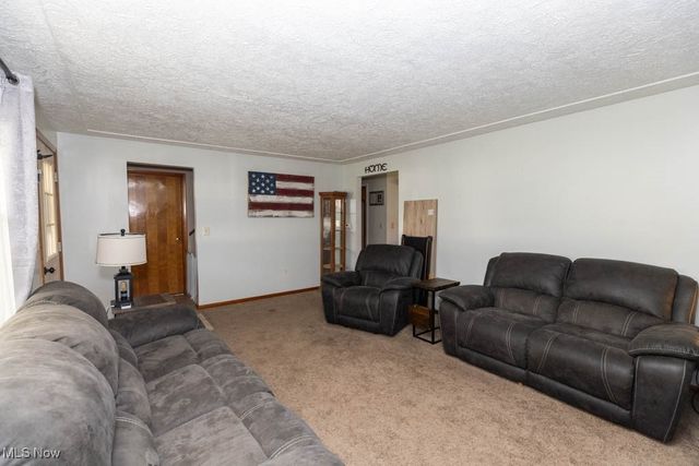 1085 Novak Road, Grafton, OH 44044