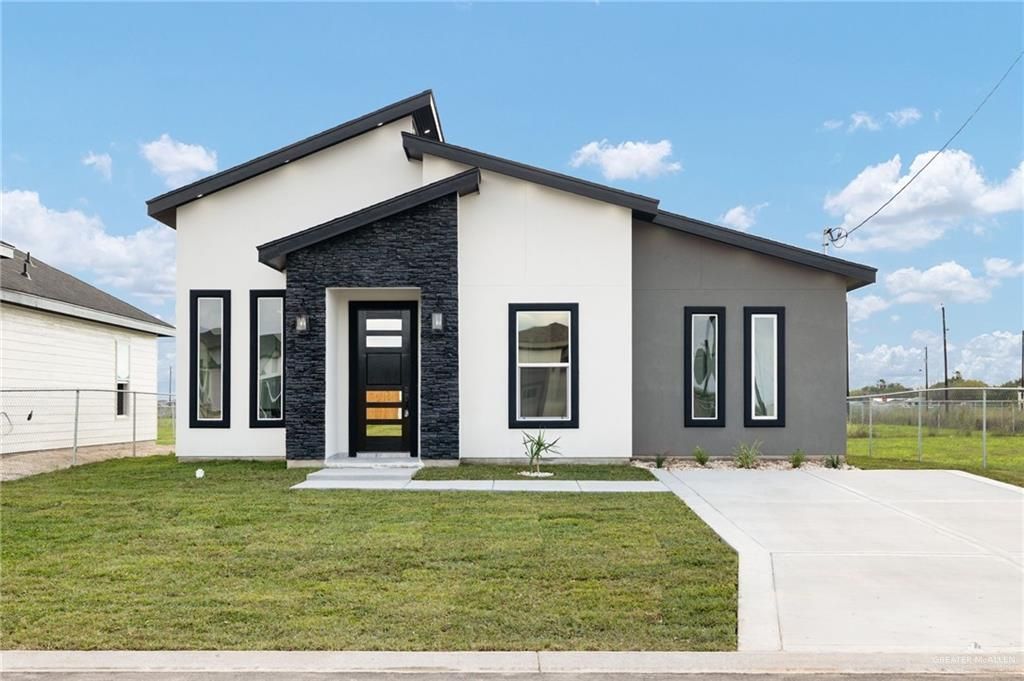 405 Merida Avenue, Donna, TX 78537