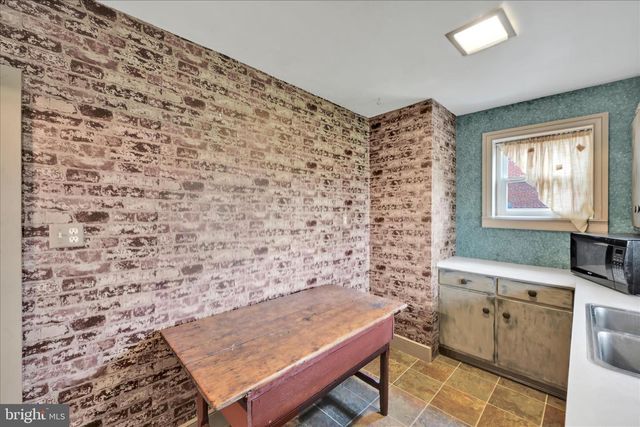 8491 LANCASTER AVE, Bethel, PA 19507